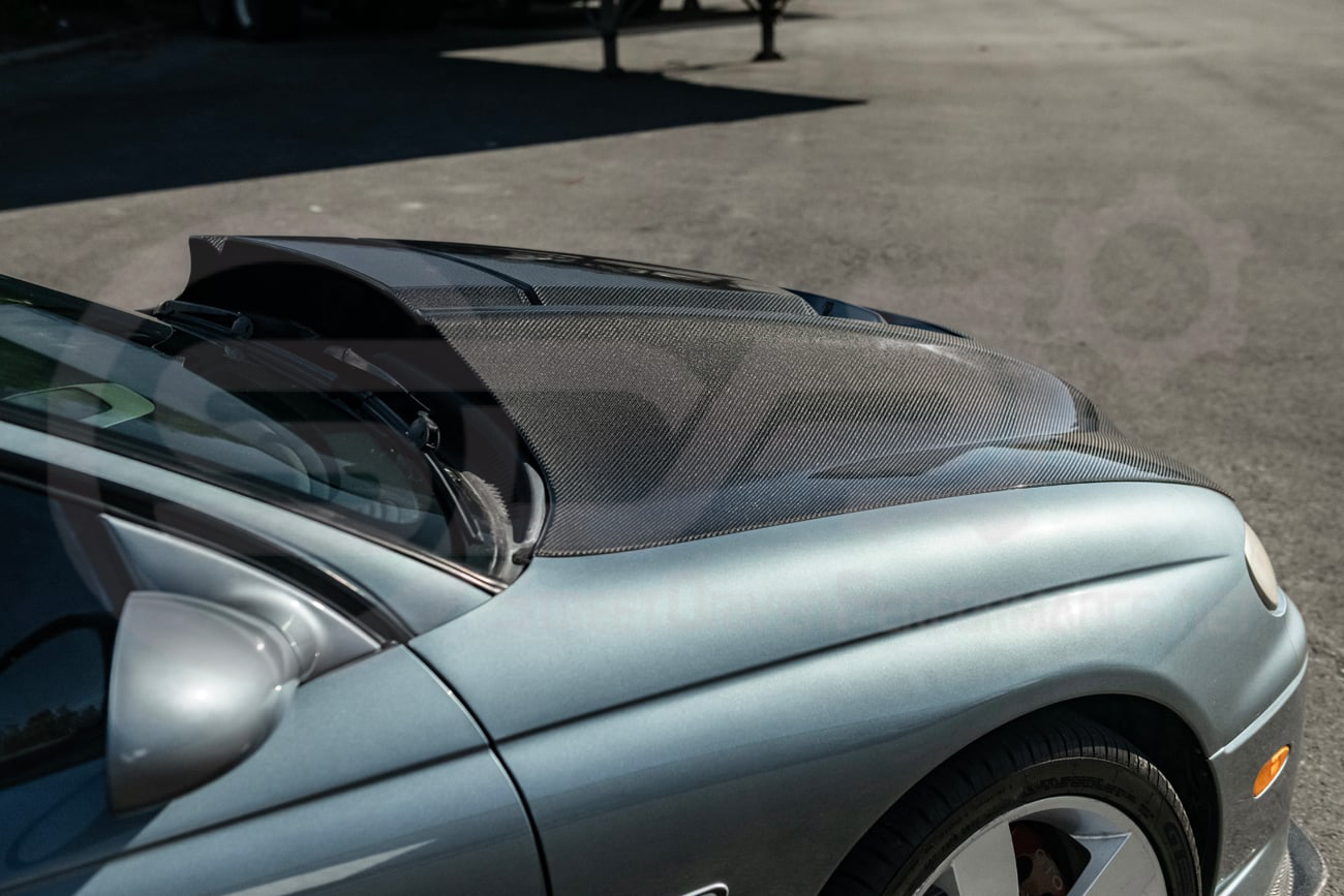 2004-2006 PONTIAC GTO | ZR1 STYLE CARBON FIBER FRONT VENTED COWL HOOD